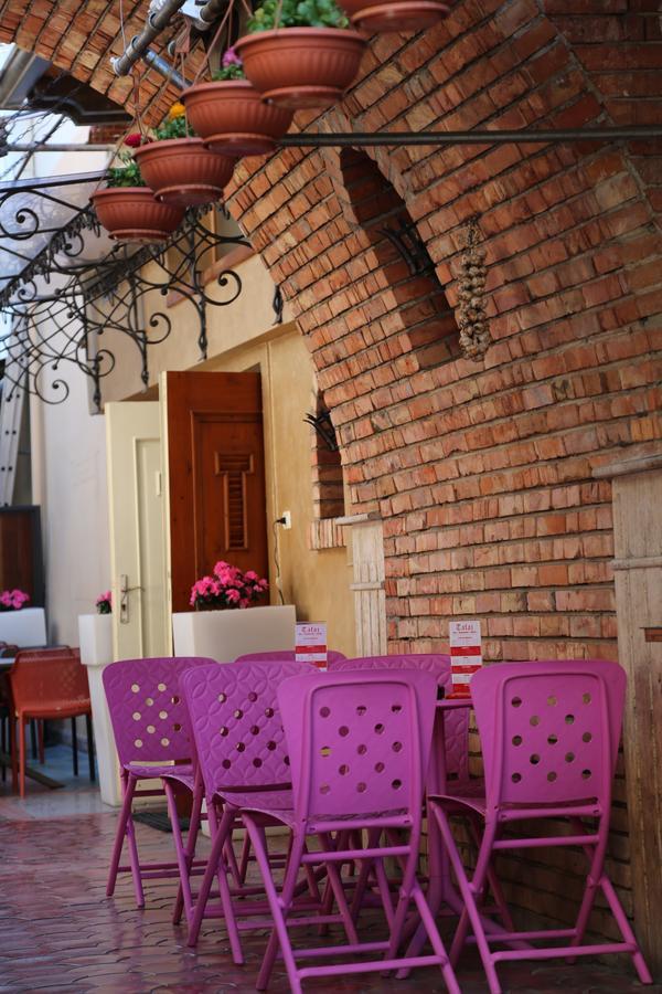 Hotel Villa Tafaj Tirana Exterior photo